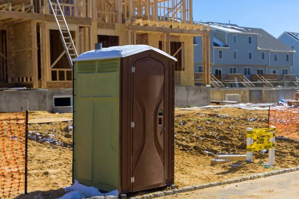 Portable Toilet Options We Offer in Mcmillin, WA